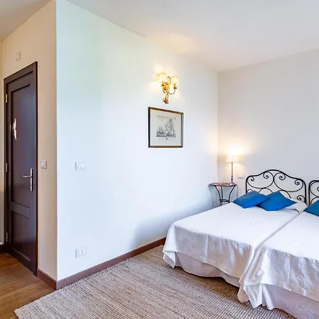 Baia Blu 12, Emma * Recco