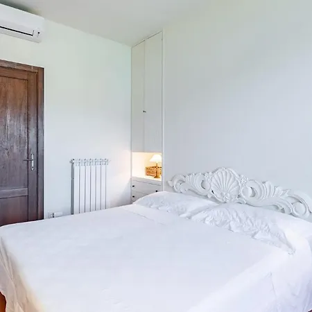 Βίλα Baia Blu 12, Emma Recco