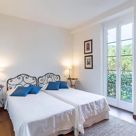 Baia Blu 12, Emma Recco