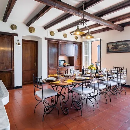 Baia Blu 12, Emma فيلة *