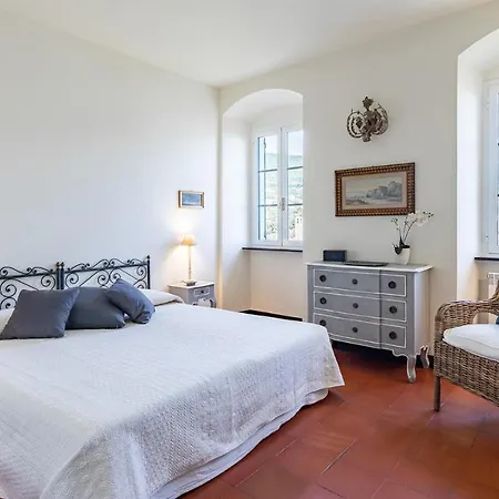 Villa Baia Blu 12, Emma *