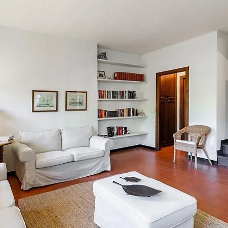 Baia Blu 12, Emma Villa