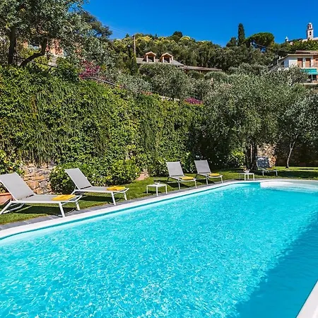 Baia Blu 12, Emma Villa