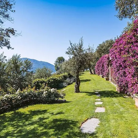 Baia Blu 12, Emma Camogli